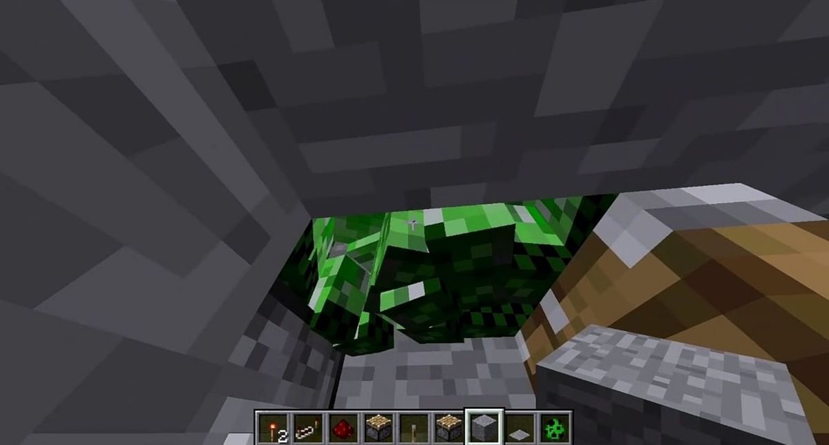 Top 5 ways to defeat creepers in Minecraft