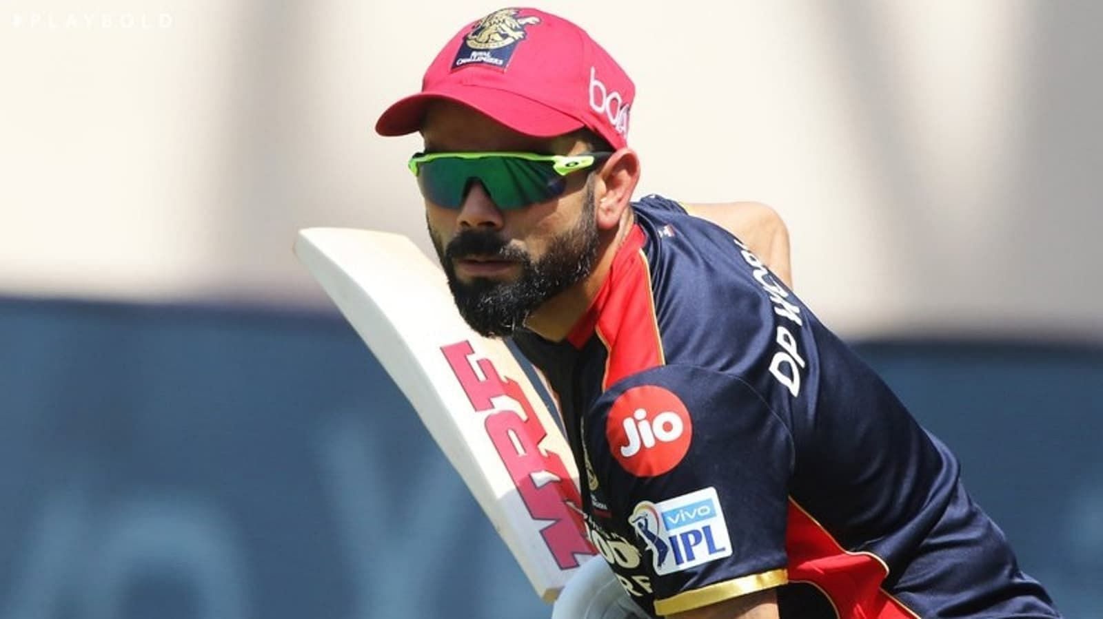 विराट कोहली ने पिछले सीजन के बाद आरसीबी की कप्तानी छोड़ दी थी