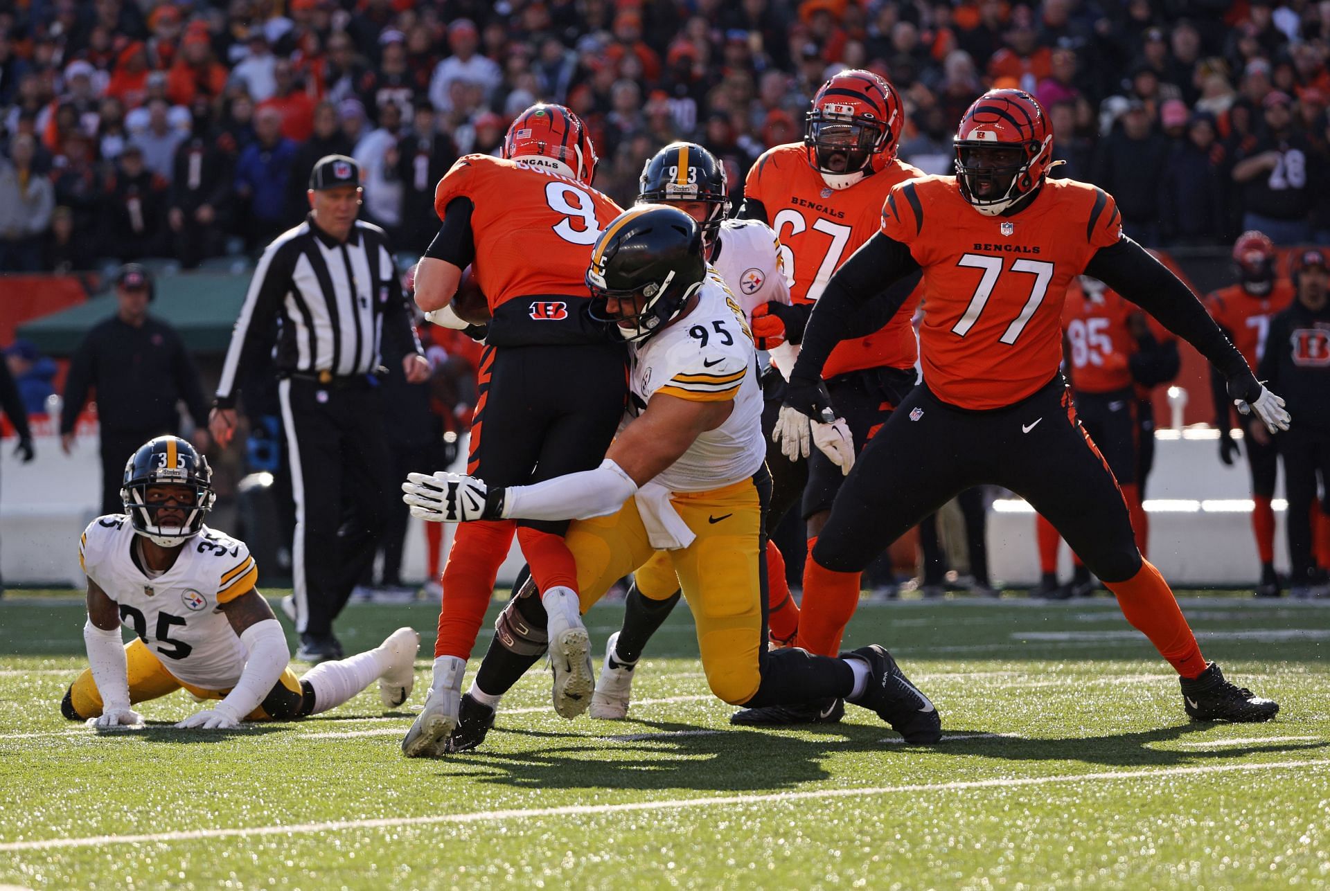 Pittsburgh Steelers v Cincinnati Bengals