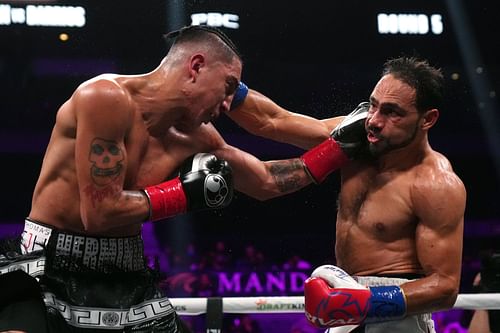 Keith Thurman (right) vs. Mario Barrios (left)