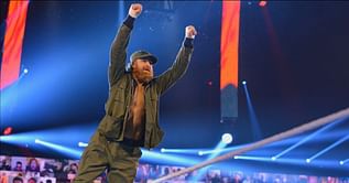 "Care to make something up?" - Sami Zayn goes fishing for dirt on Johnny Knoxville
