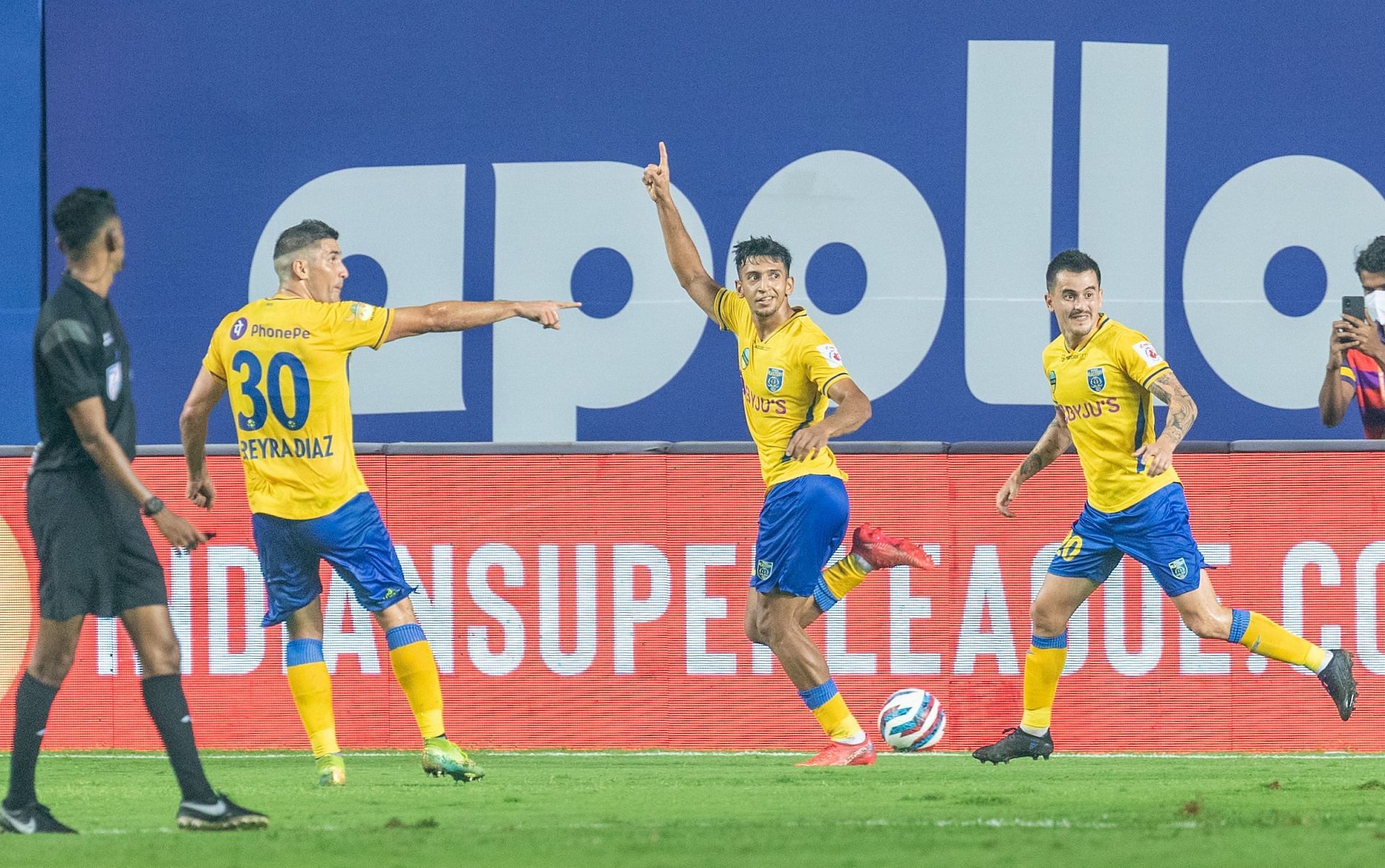 Kerala Blasters FC&#039;s Sahal Abdul Samad celebrates his goal against Jamshedpur FC (Image Courtesy: ISL)