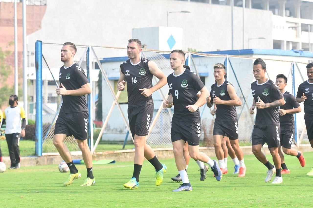 Mohammedan SC players train ahead of their upcoming I-League encounter against Aizawl FC. (Image Courtesy: I-League Twitter)