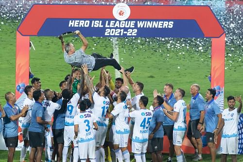 Jamshedpur FC celebrate winning their maiden Hero ISL League Shield. (Image Courtesy: ISL Media)