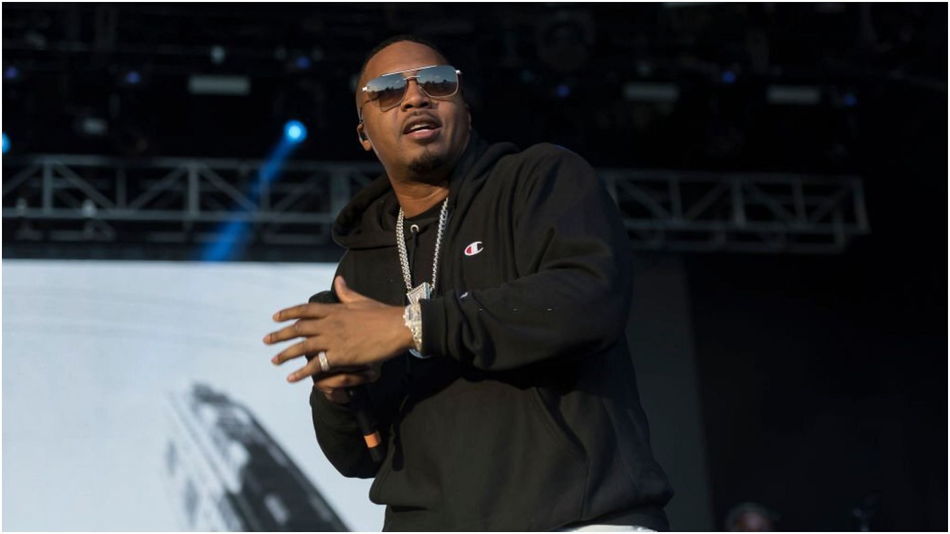 Nas shared a picture featuring him and 2Pac and it was clicked by Al Pereira (Image via Naomi Rahim/Getty Images)
