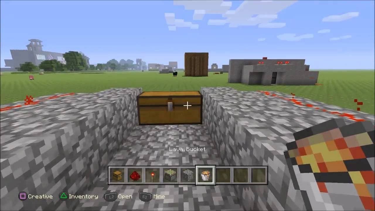 Players can use Redstone to create complex traps (Image via BearGunProductions/YouTube)