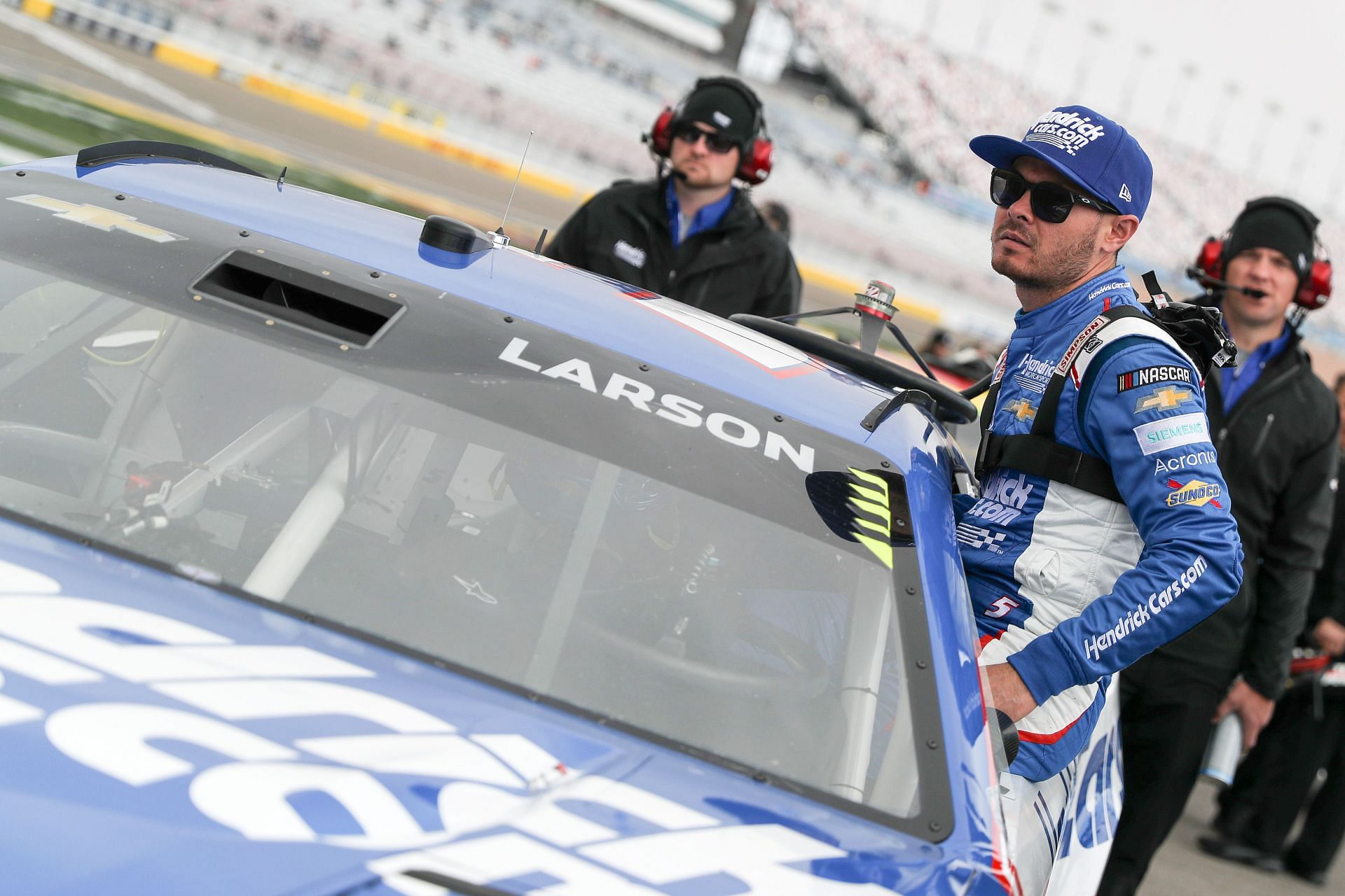 Kyle Larson enters his #5 Chevrolet Camaro during the Pennzoil 400 at Las Vegas Motor Speedway