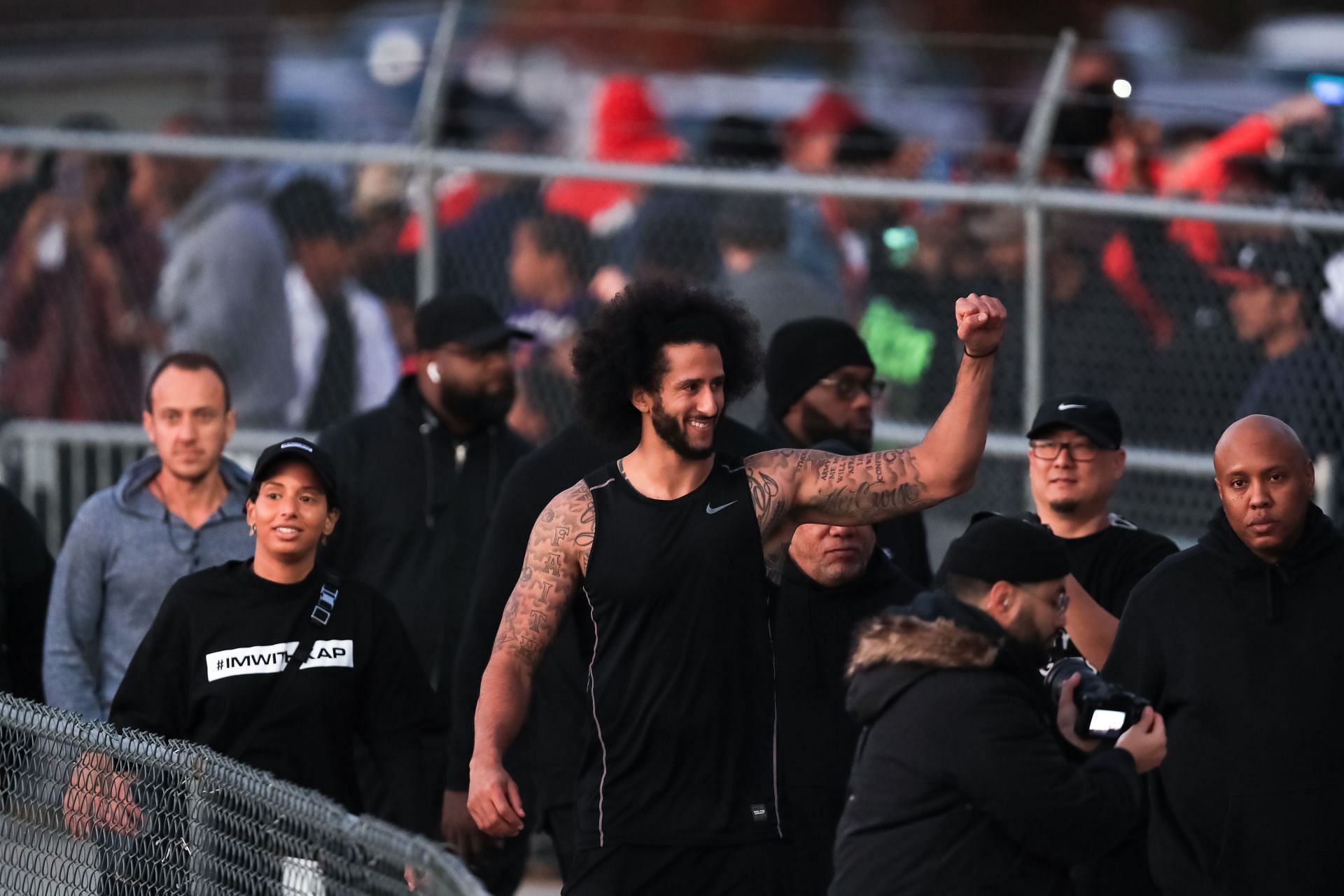 Colin Kaepernick trains with Chicago Bears QB Justin Fields 