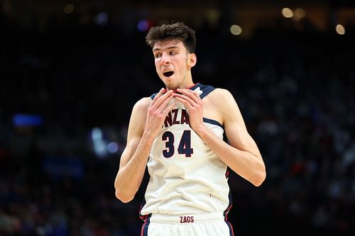 Gonzaga Bulldogs freshman forward Chet Holmgren