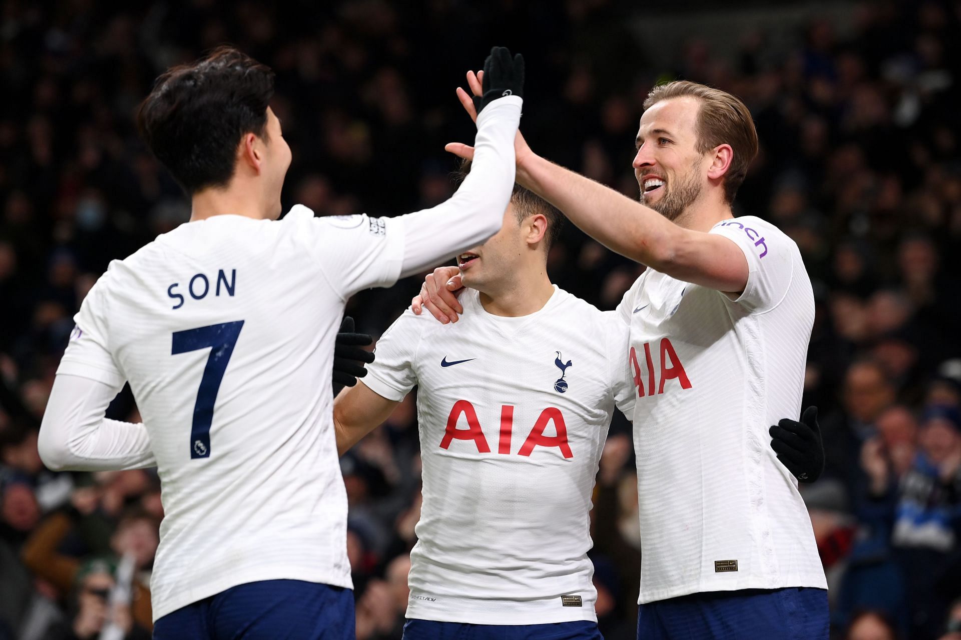 Mark Lawrenson tips Harry Kane and Heung-min Son to fire Spurs to a 2-1 victory over the Red Devils