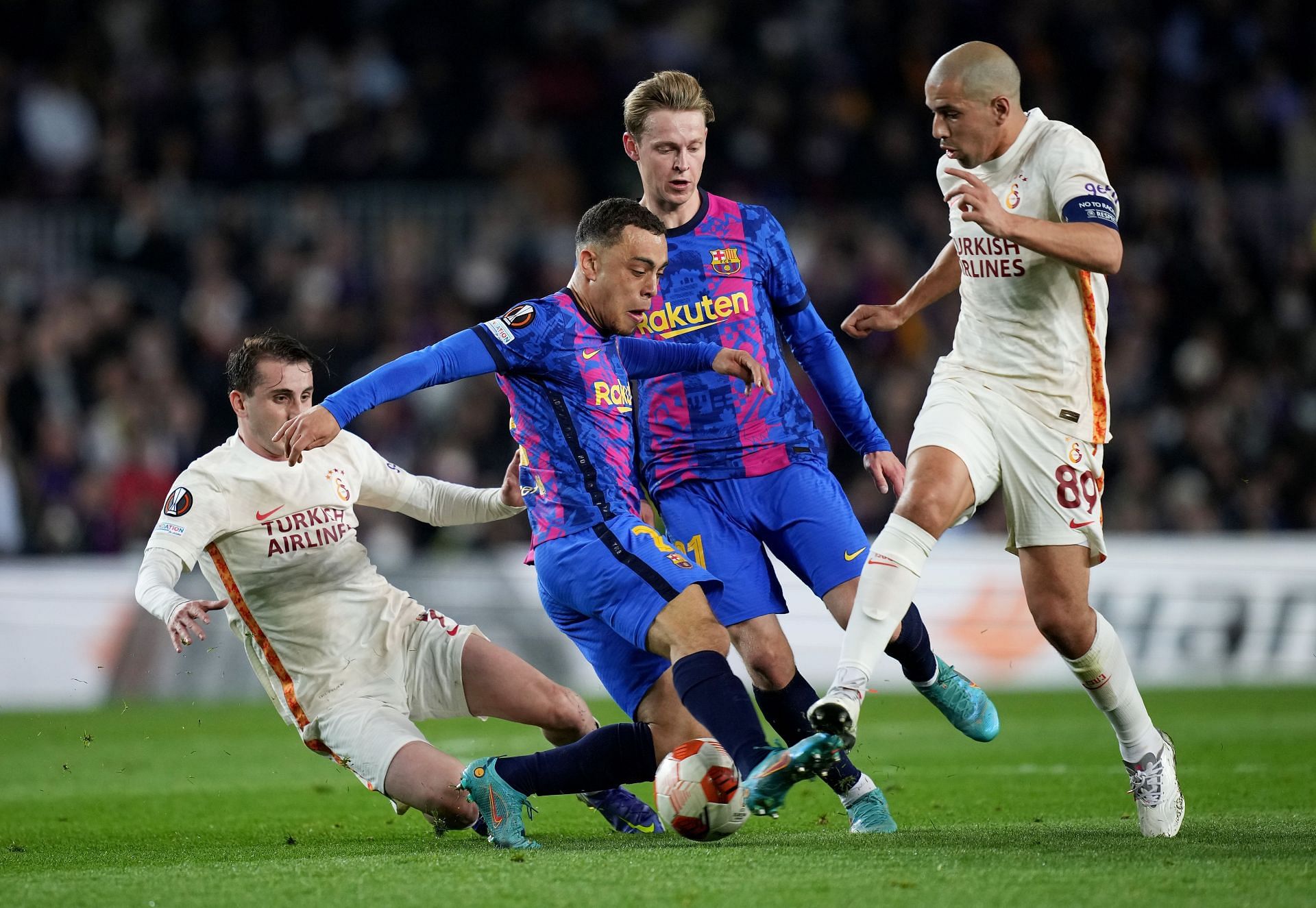 FC Barcelona v Galatasaray: Round of 16 Leg One - UEFA Europa League