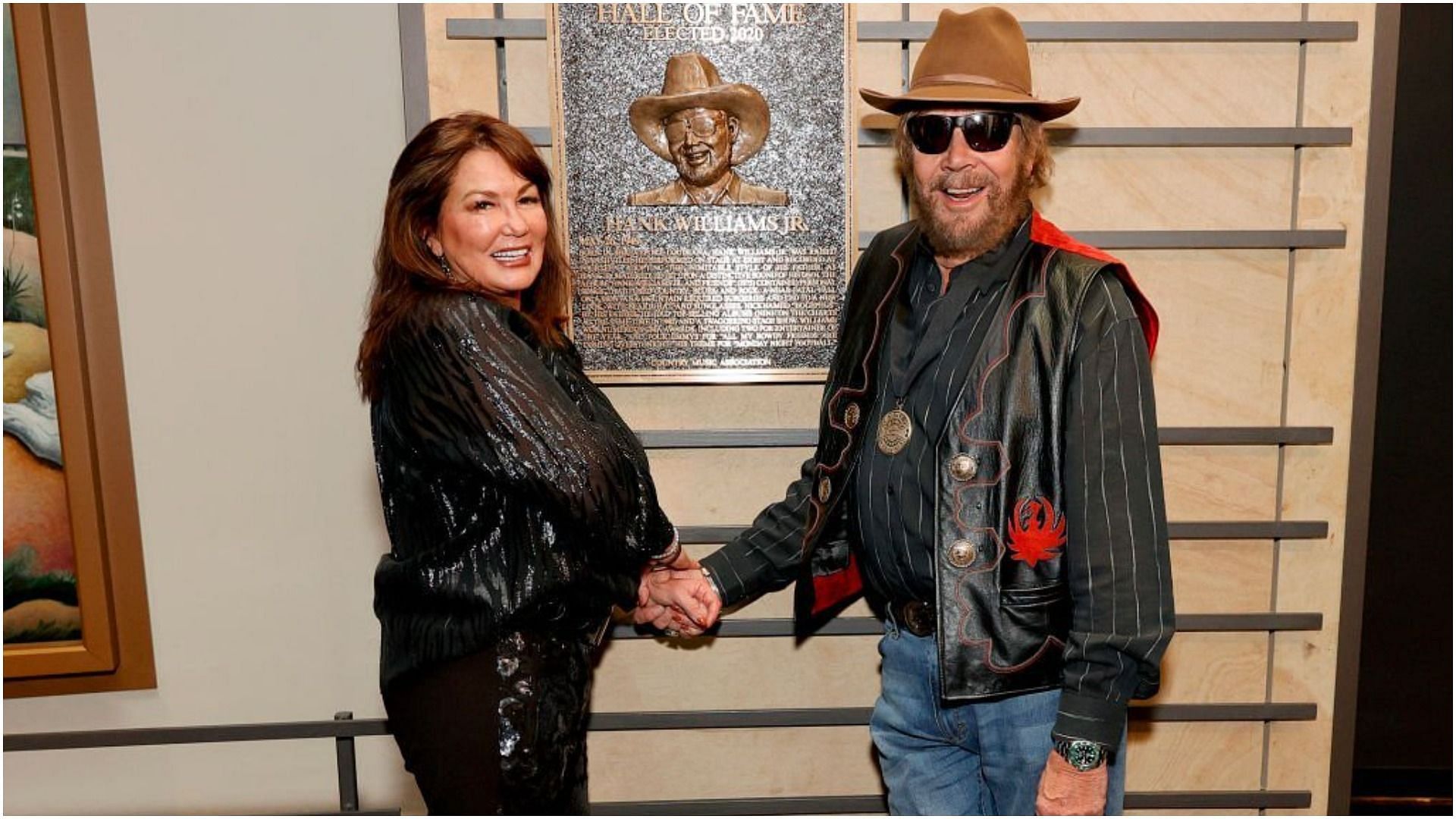 Mary Jane Thomas and Hank Williams as seen during the 2021 Medallion Ceremony (Image via Jason Kempin/Getty Images)