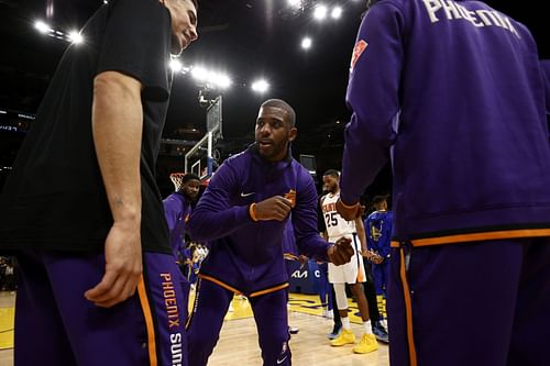 Chris Paul suits up for the Phoenux Suns