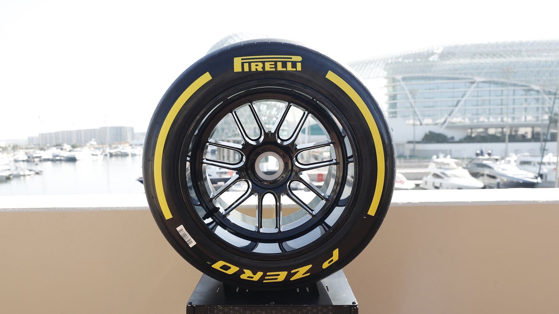 Enter caption The 2022 Pirelli F1 tyre displayed at the Abu Dhabi GP 2021 (Photos b Pirelli Images)