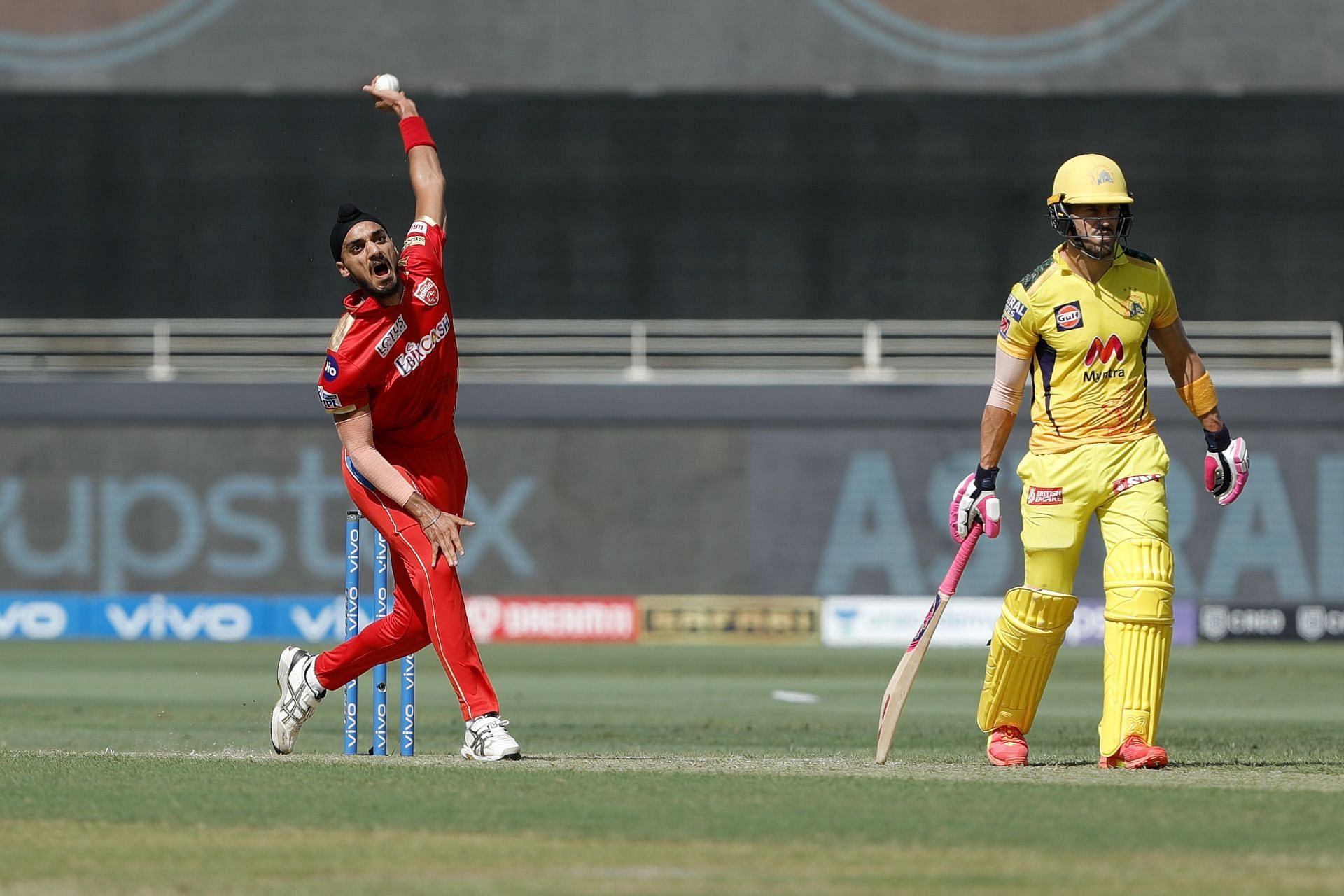 Arshdeep Singh  (left)could be a key uncapped player in IPL Fantasy teams this season. (Image Courtesy: IPLT20.com)