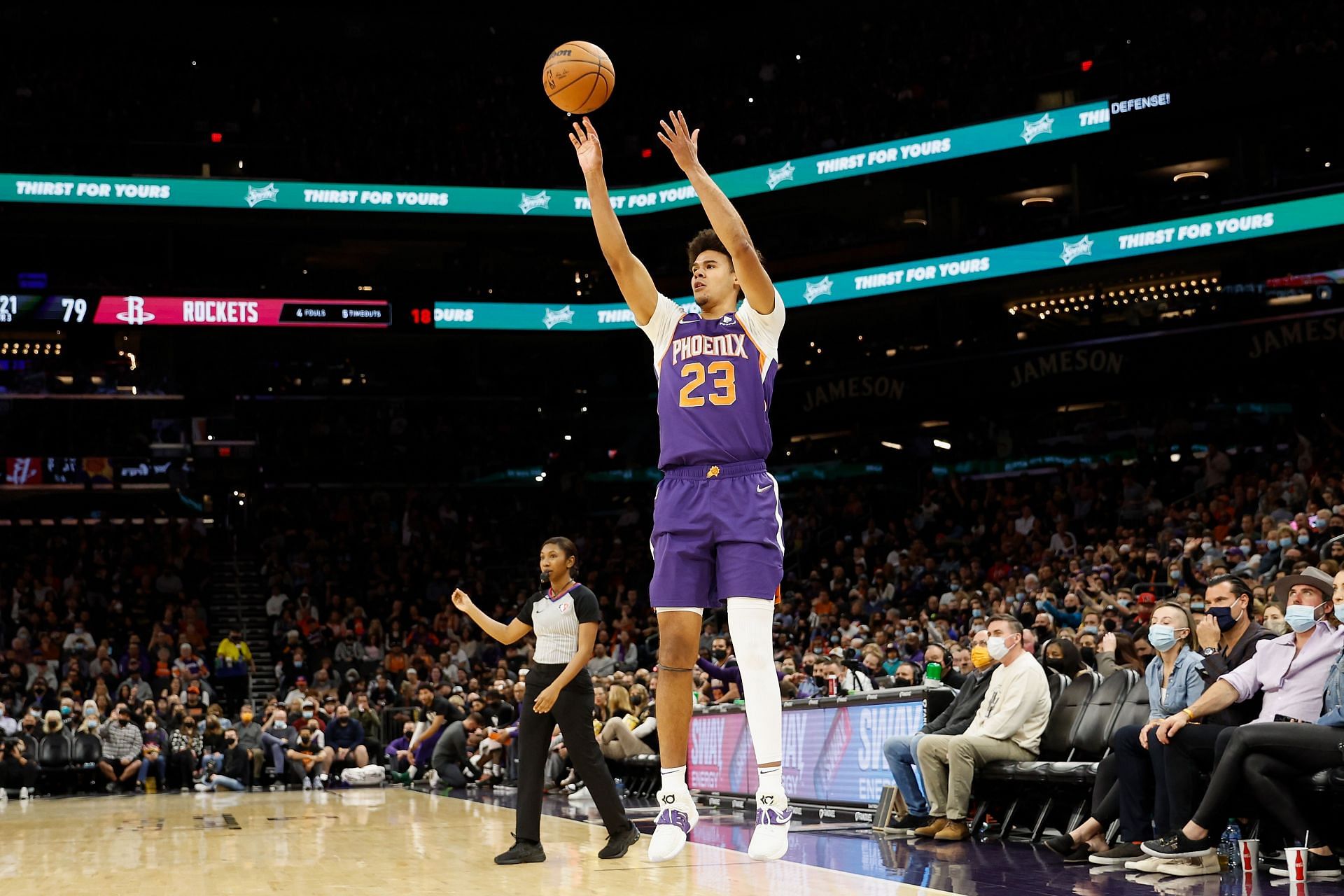 Cam Johnson&#039;s 30-foot buzzer-beater gave the Phoenix Suns a 115-114 victory vs the New York Knicks