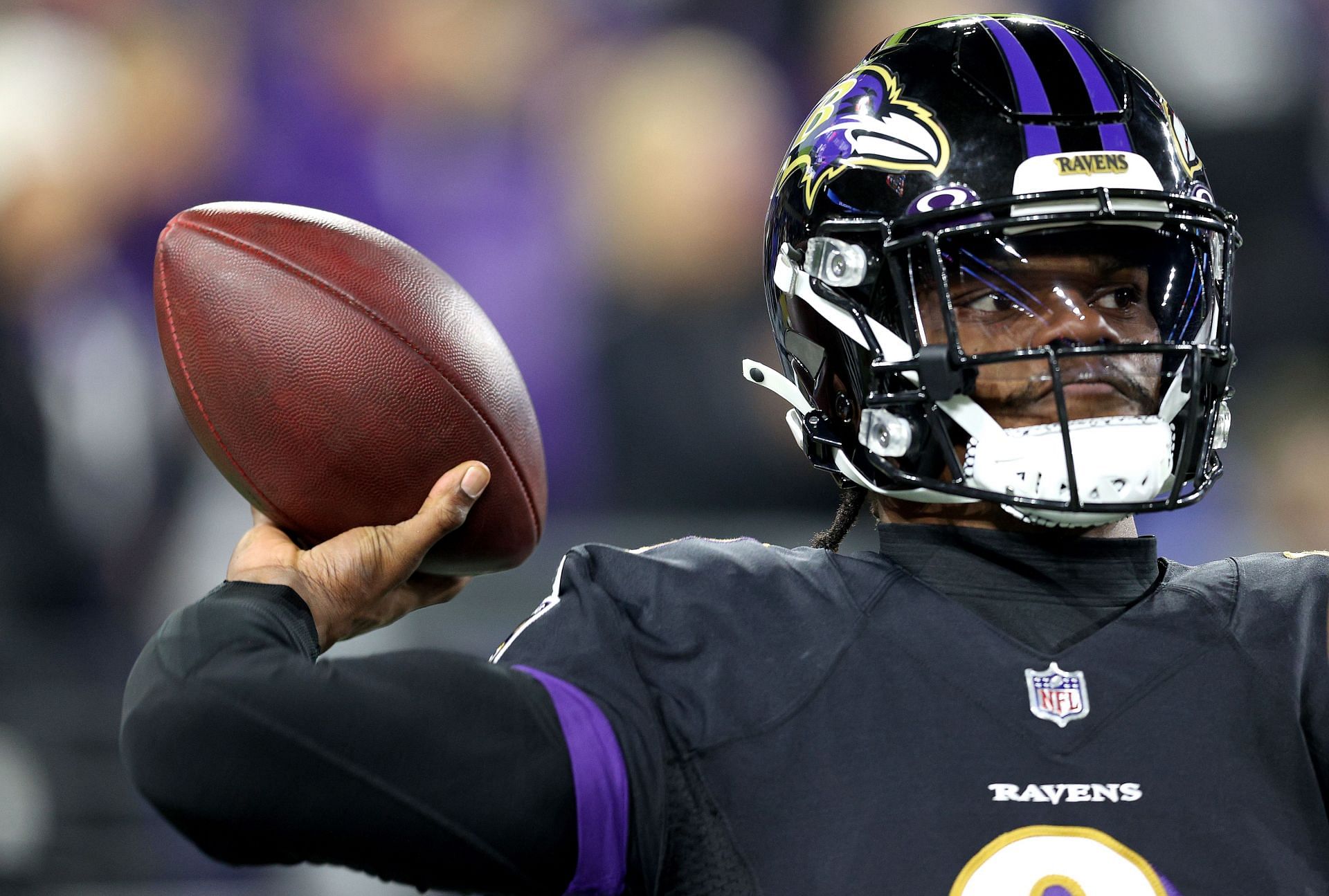 Former NFL Agent Gives In-Depth Take on Lamar Jackson Contract