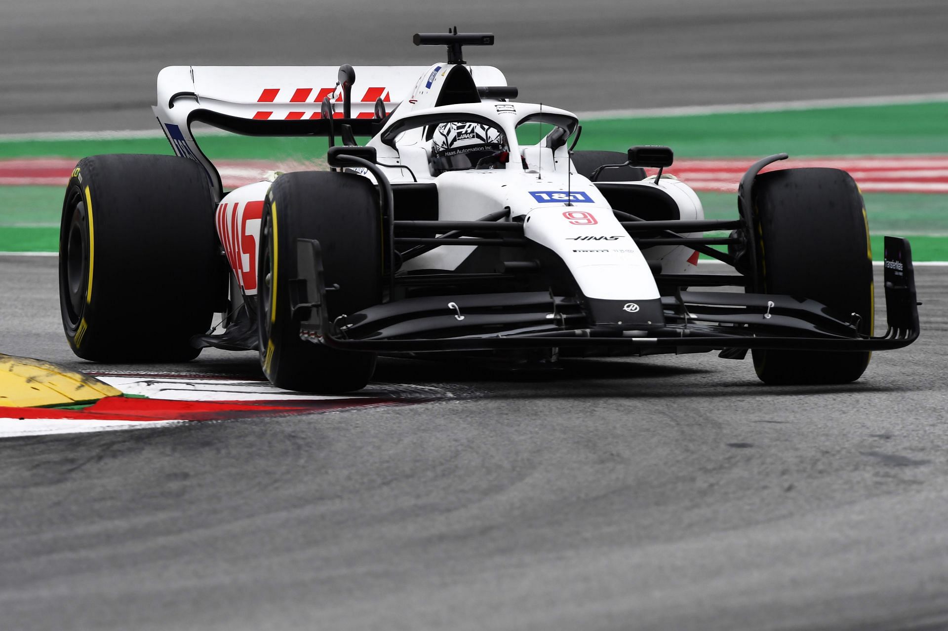 Haas F1&#039;s VF-22 devoid of the Russian associations during F1 Testing in Barcelona - Day 3