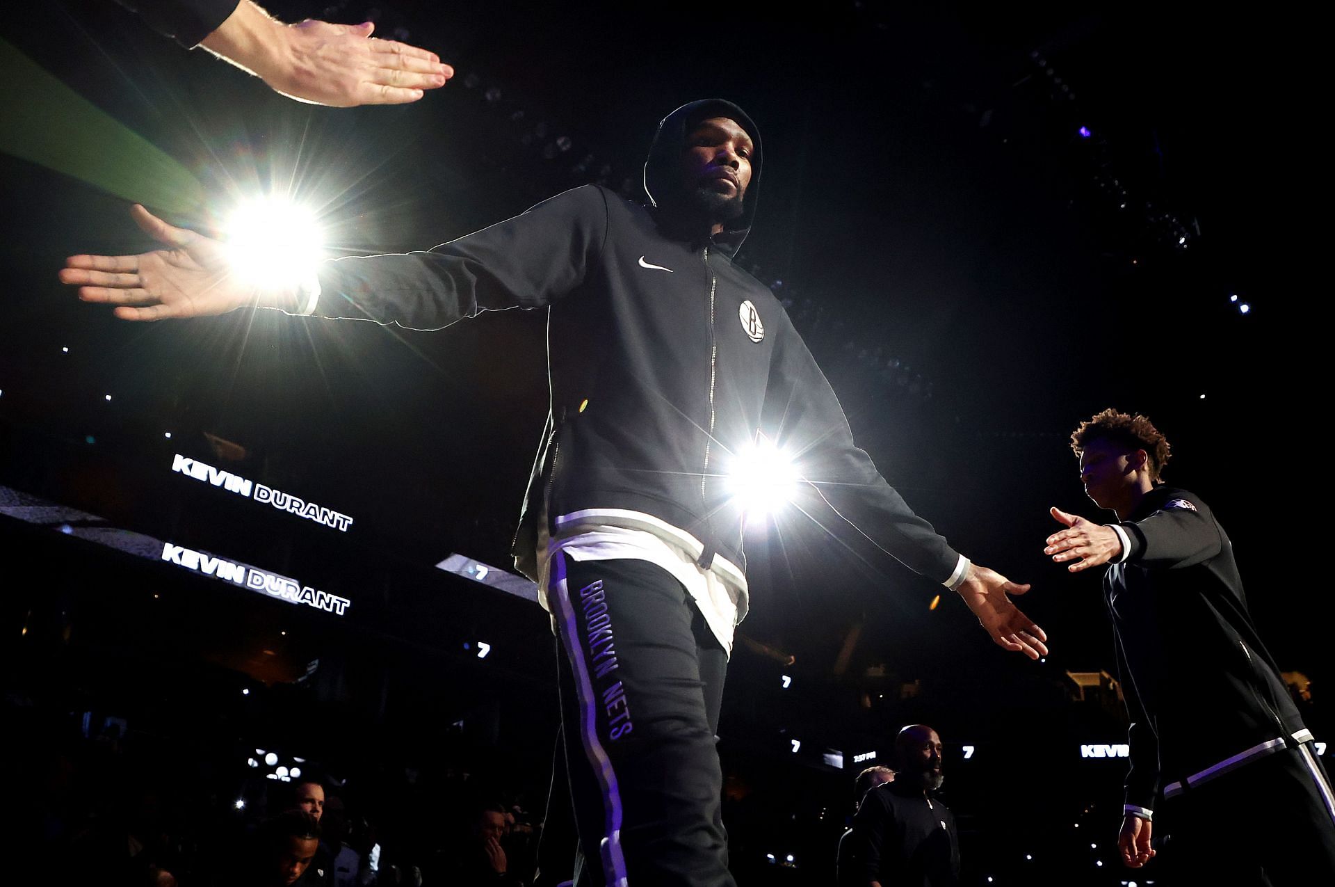 Kevin Durant is introduced at the Brooklyn Nets game