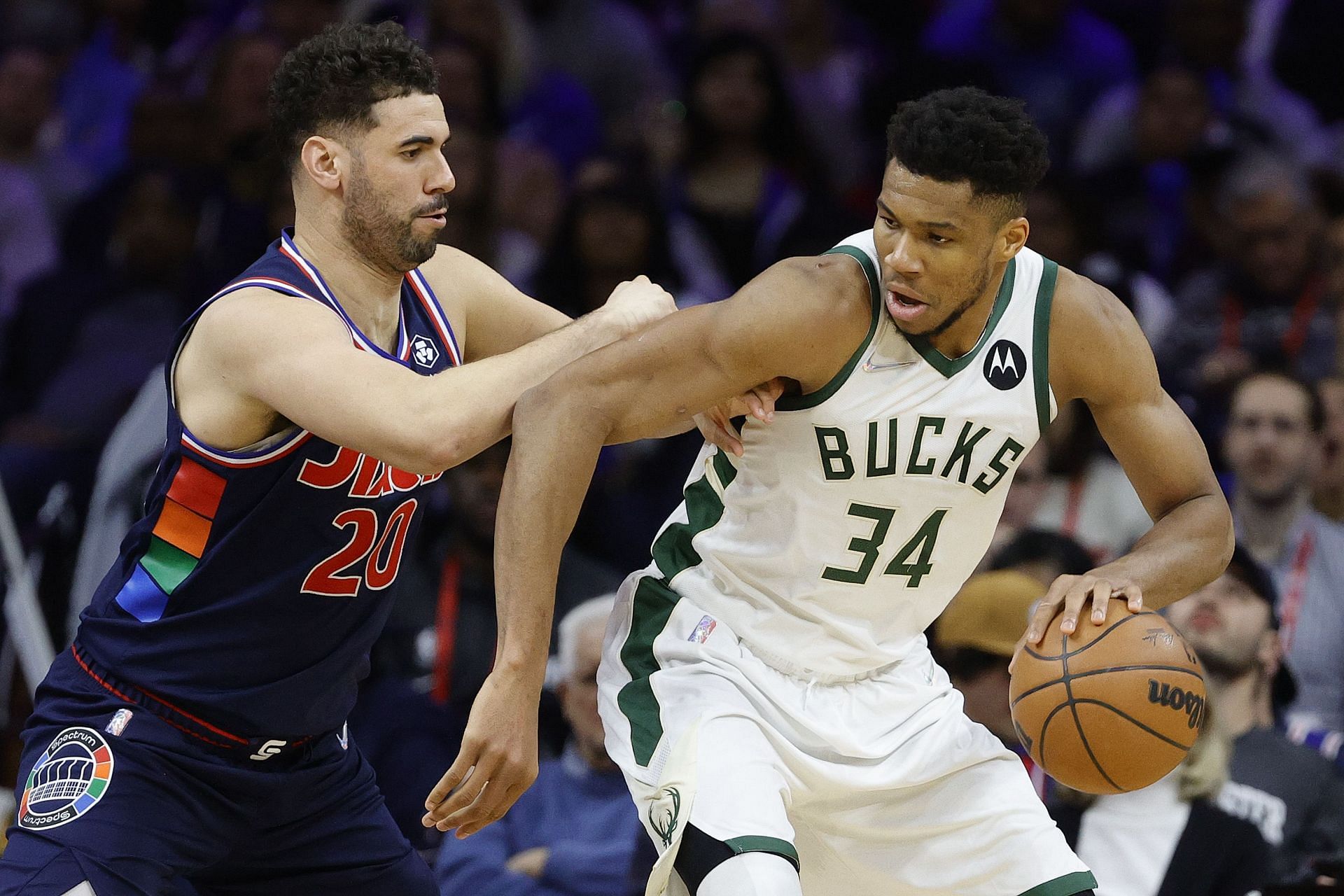 Giannis Antetokounmpo came away with a dominant performance to lead the Milwaukee Bucks to a narrow victory versus the Philadelphia 76ers