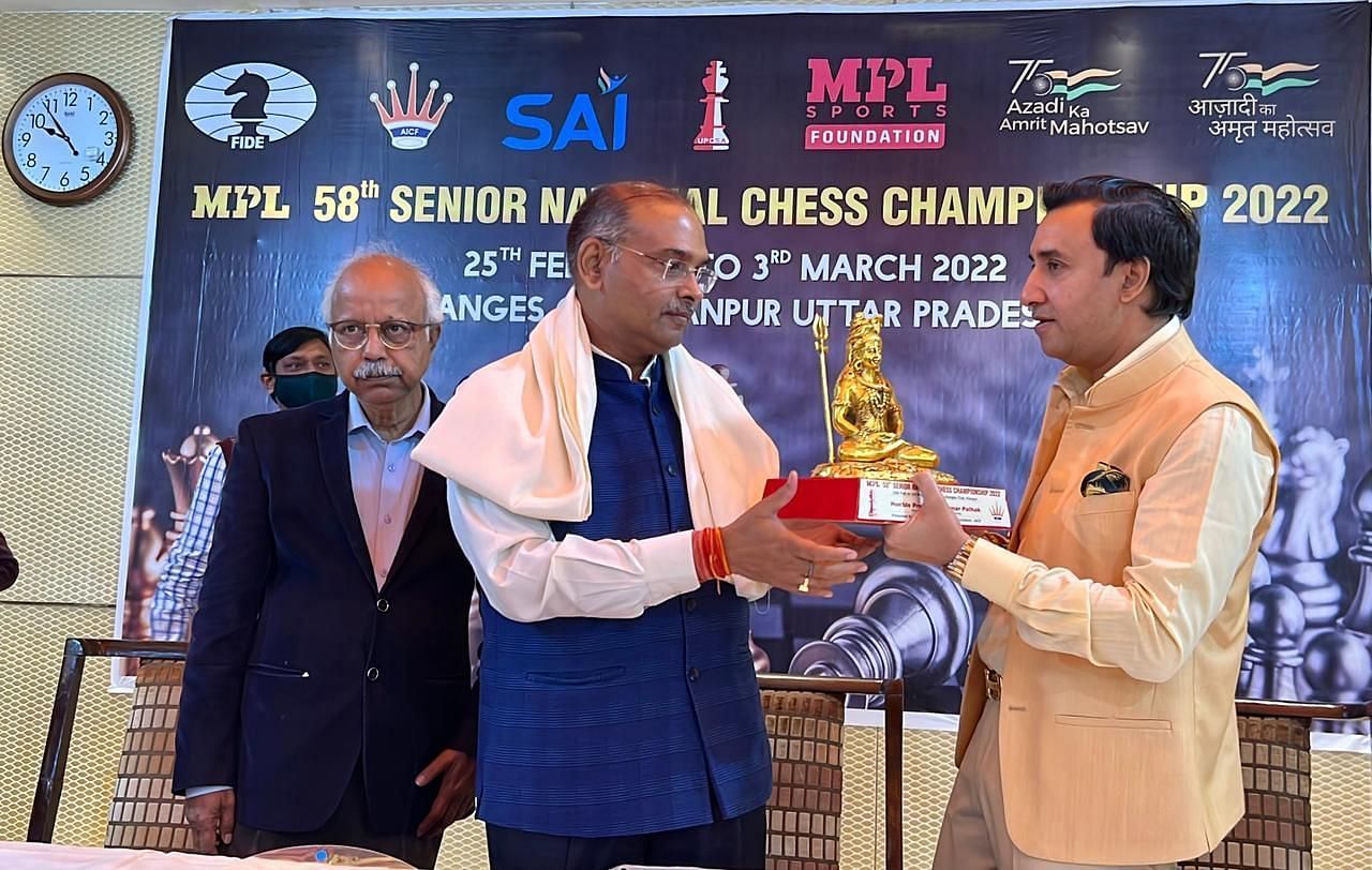 Prof Vinay Kumar Pathak, Vice Chancellor of Chhatrapati Shahu Ji Maharaj Kanpur University, feted by Dr. Sanjay Kapoor, President, All India Chess Federation, at the Chess Nationals event (Picture: AICF)
