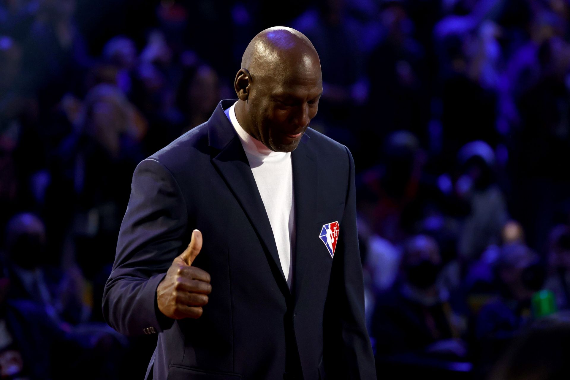 2022 NBA All-Star Game: Michael Jordan reacts to being introduced to NBA All 75.