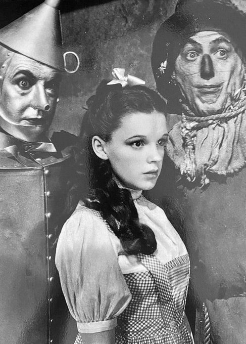 Who Played Tin Man In 'The Wizard Of Oz?' All About Jack Haley As Oil Can  Costume Starts Bidding At $50K
