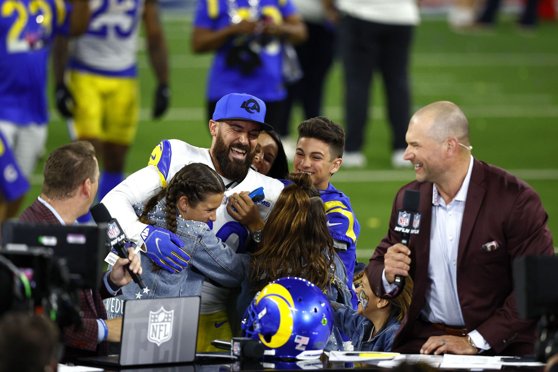 Eric Weddle Announces Retirement Following 13 Years In NFL