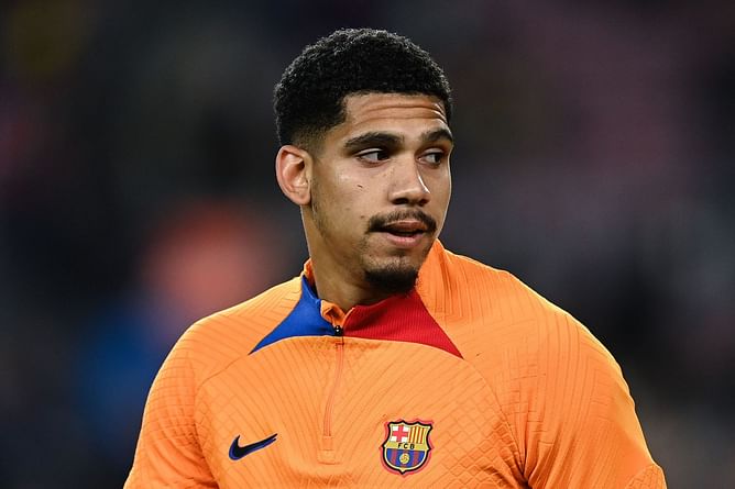5 players Barcelona could sign if Ronald Araujo fails to renew contract