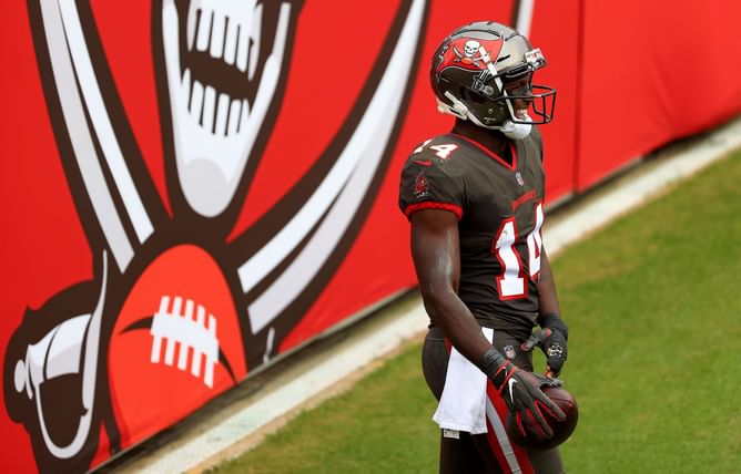 NFL Rumors: Buccaneers expected to franchise tag key offensive weapon