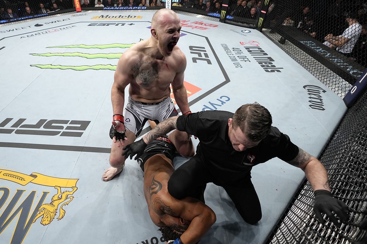 Sergey Spivak dispatched Greg Hardy in dominant fashion last night