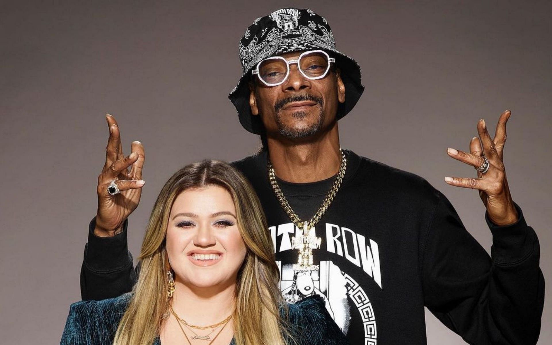 Kelly Clarkson and Snoop Dogg to host American Song Contest on March 21 (Image via @kellyclarkson/Instagram)