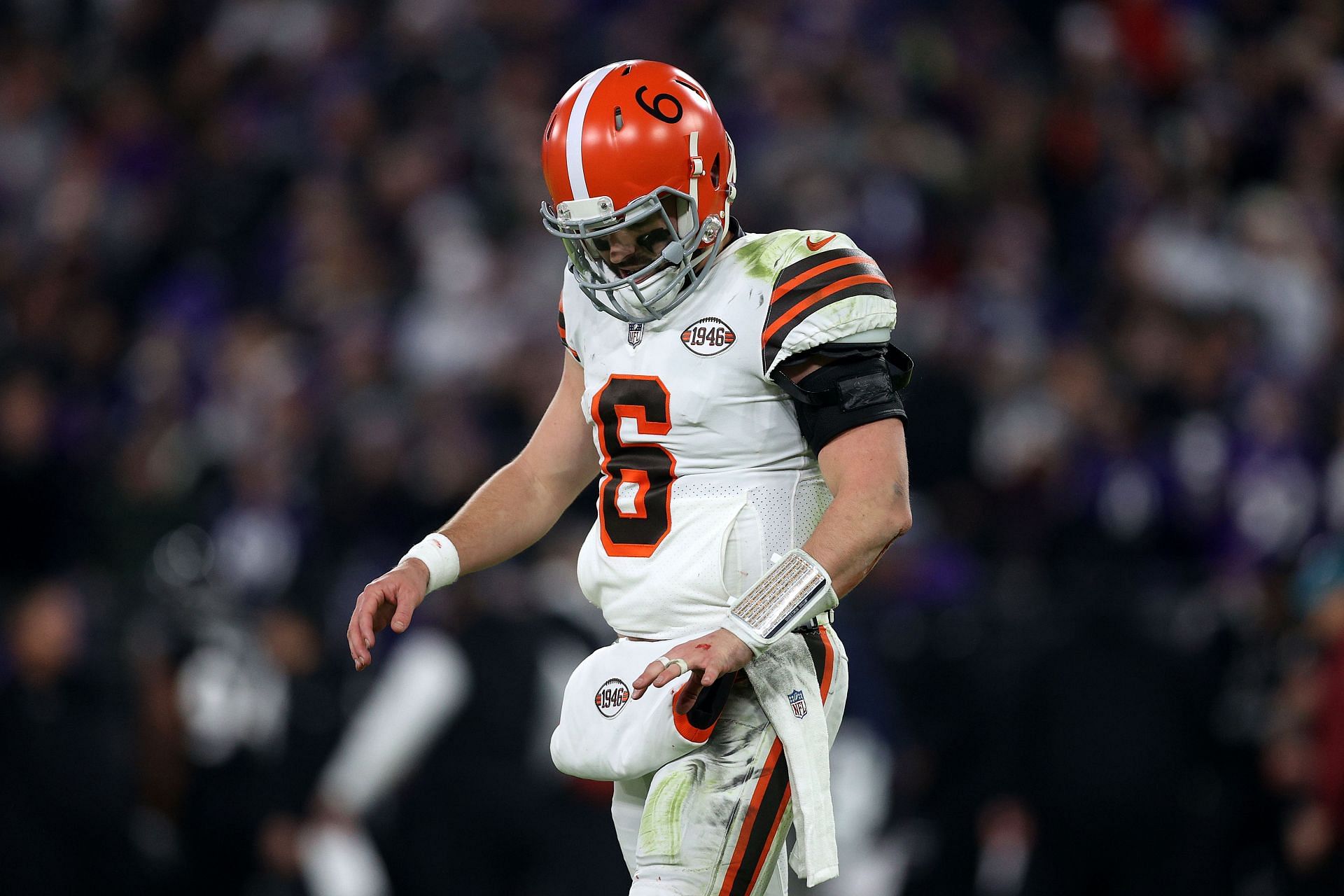 Cleveland Browns: Baker Mayfield raises questions about handling