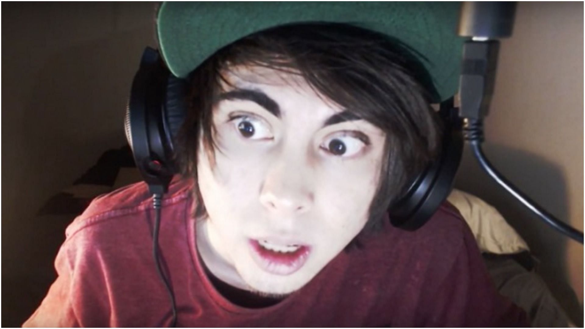 Leafyishere, one of the most controversial figures in YouTube&#039;s history (Image via YouTube Leafyishere)