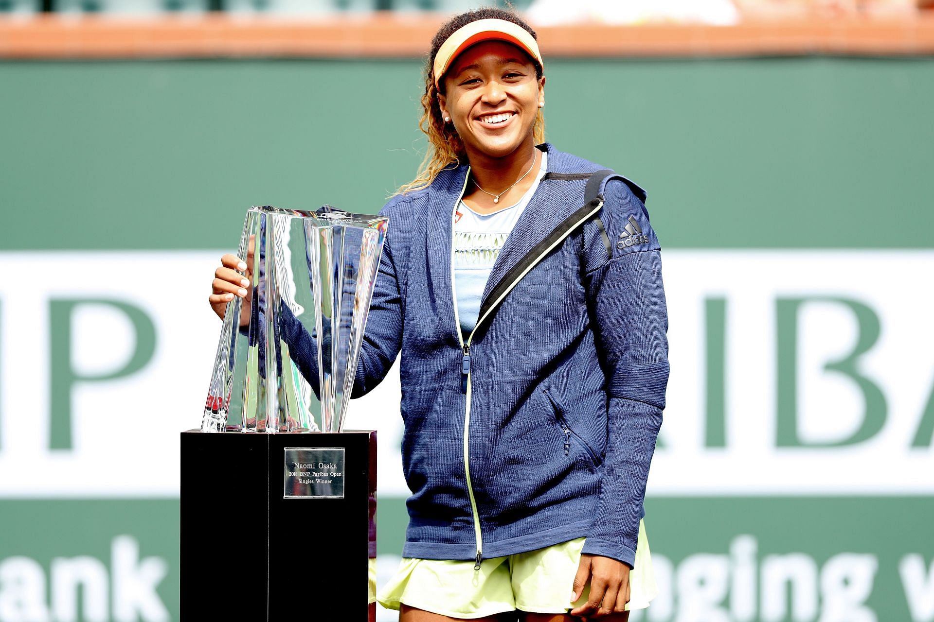 Osaka with the 2018 BNP Paribas Open trophy.