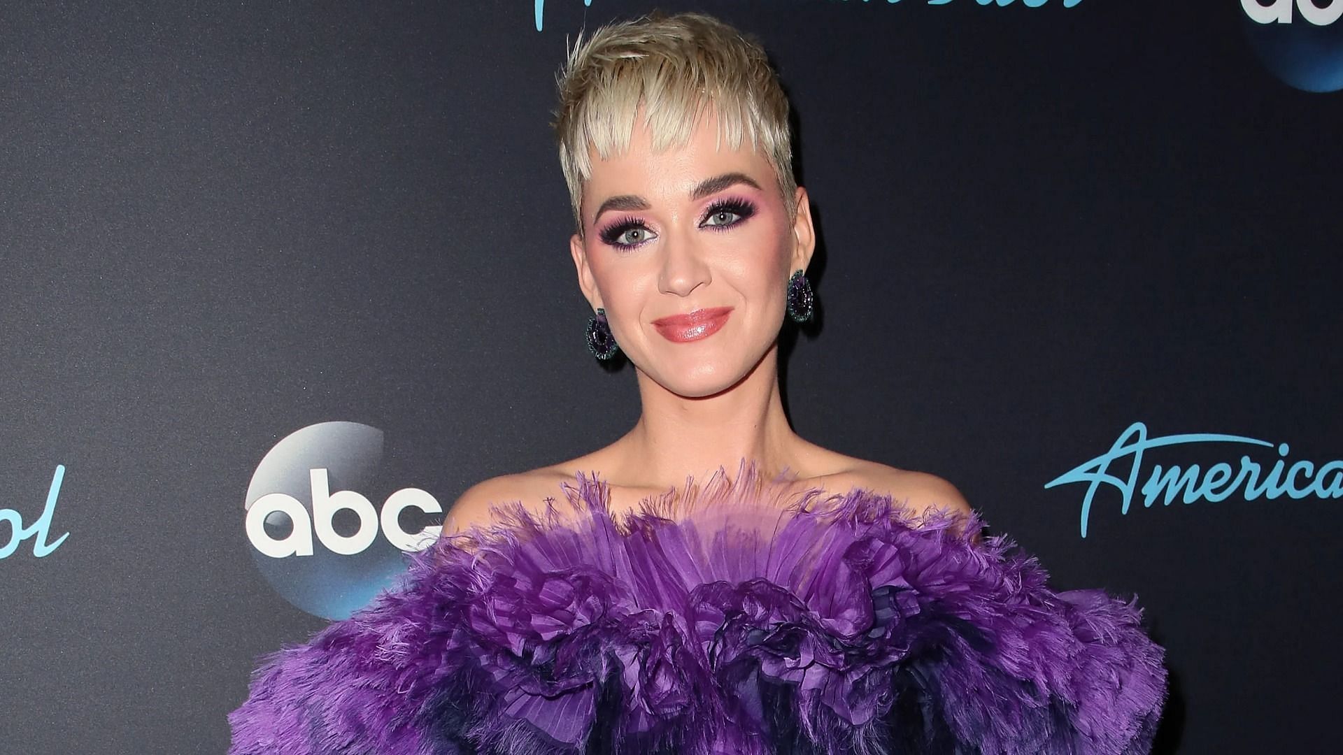 Katy Perry Dress Malfunction