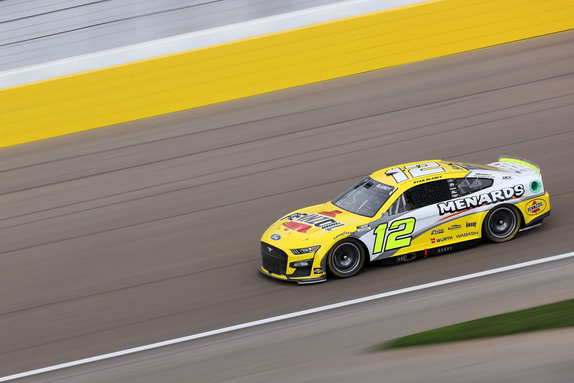 Ryan Blaney drives during qualifying for the NASCAR Cup Series Pennzoil 400 at Las Vegas Motor Speedway