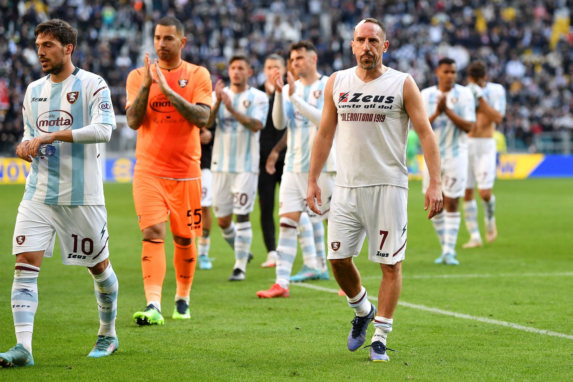 Serie Italiana Uma Liga Entre Salernitana Vs Torino Imagem de Stock  Editorial - Imagem de jogador, italiano: 270582504