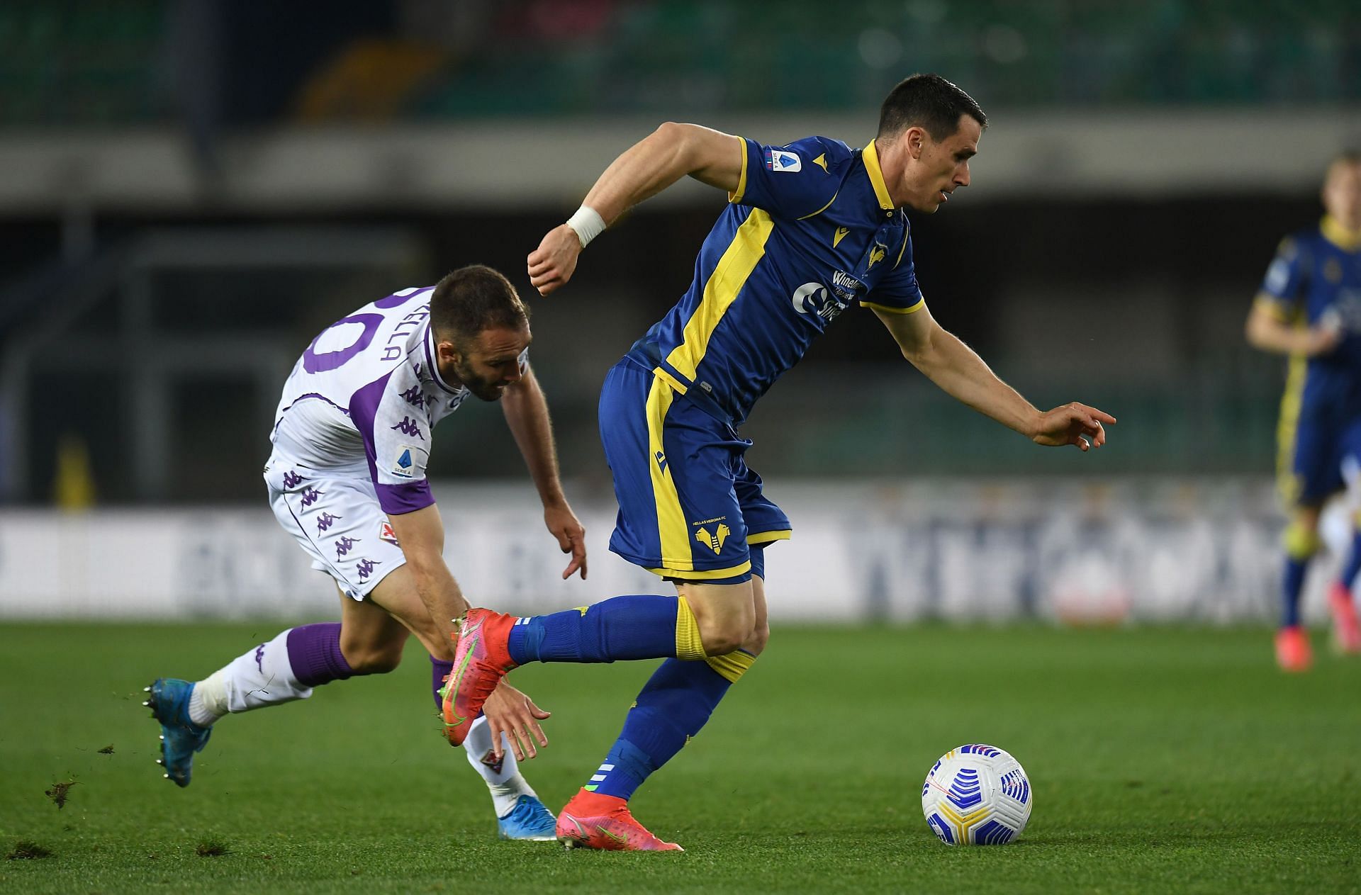 Fiorentina play host to Hellas Verona on Sunday