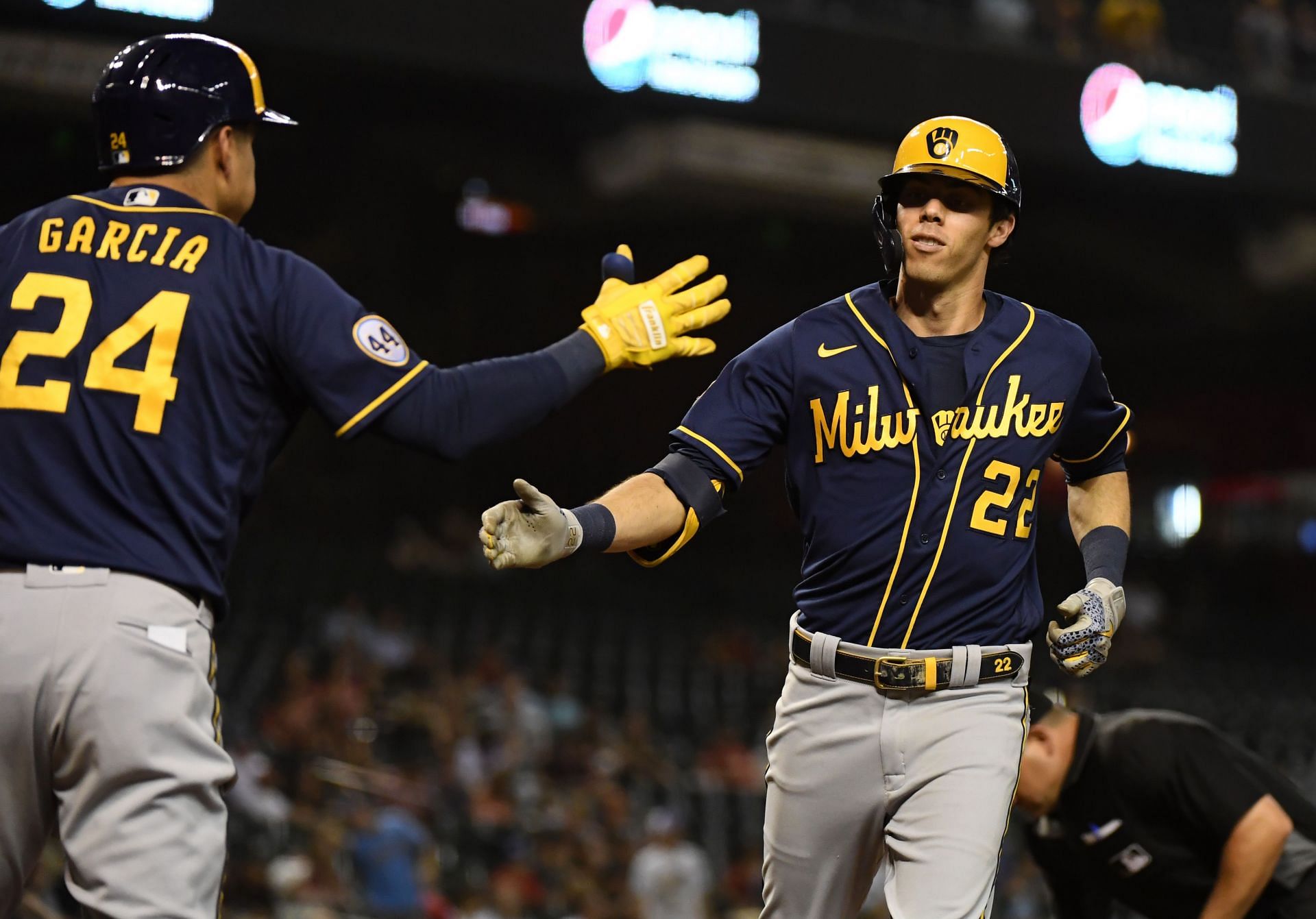 Christian Yelich rounding the bases