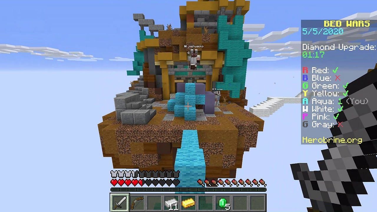 Herobrine.org boasts an impressive number of mini-games including bedwars. (Image via GamingAnime/ Youtube)