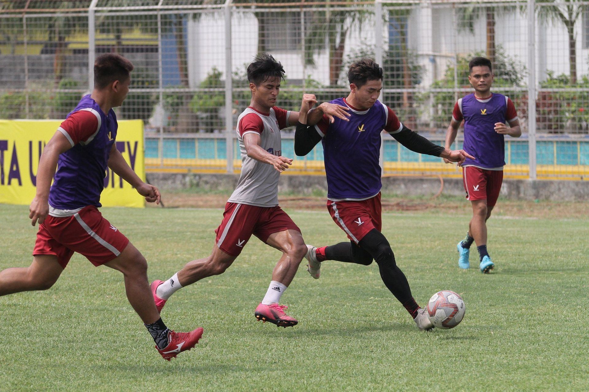 Aizawl FC players practice ahead of their upcoming I-League encounter against Kenkre FC - Image Courtesy: I-League Twitter