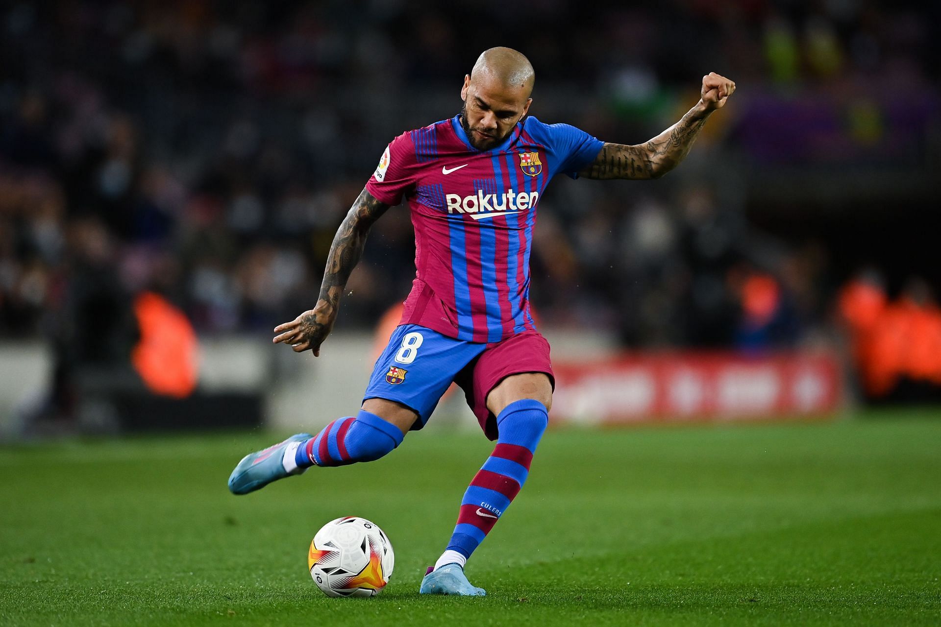 Dani Alves ditched the Chelsea move for Barcelona