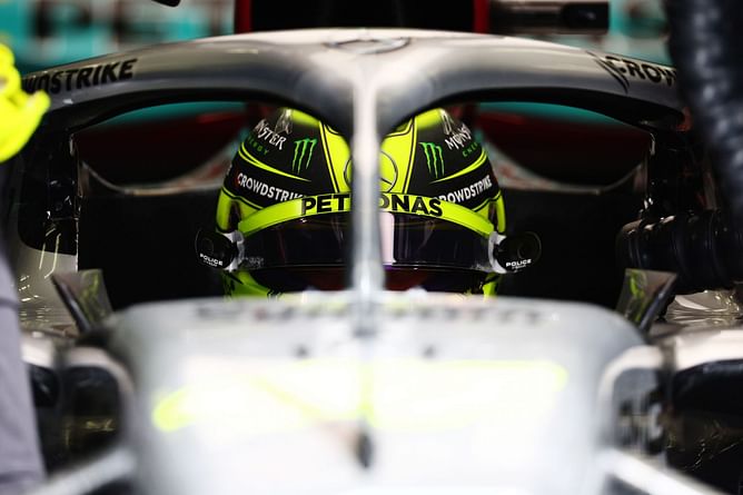Lewis Hamilton chose 'the most popping color' on his helmet to differentiate the two Mercedes drivers