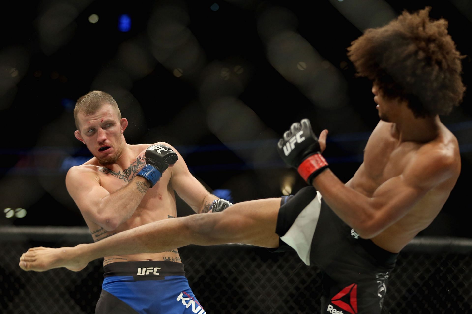 UFC Fight Night: Shevchenko v Pena - Caceres kicks Knight