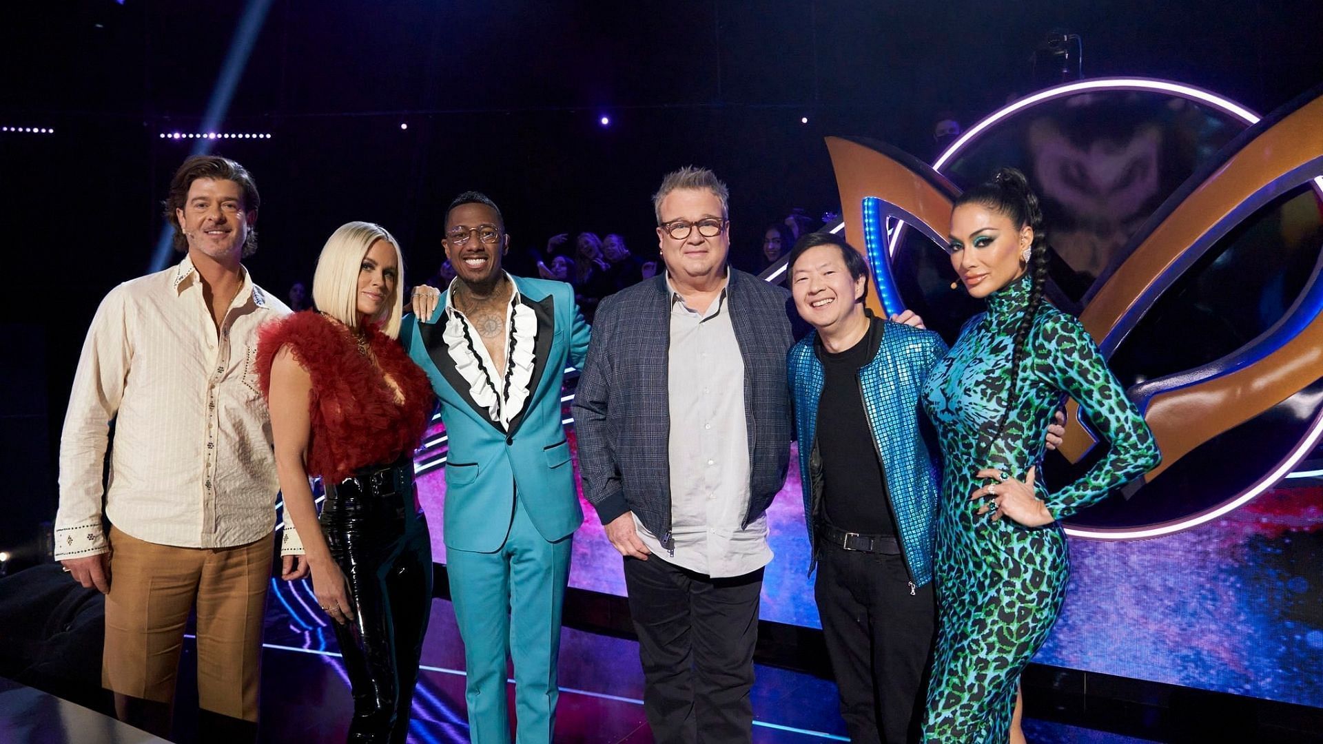 The Masked Singer sees another elimination on Episode 2 with guest panelist Eric Stonestreet (Image via @kenjeong/Twitter)
