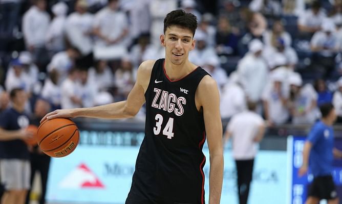 “He blocks shots like Bill Russell” - Marc J. Spears heaps high praise on Gonzaga star Chet Holmgen