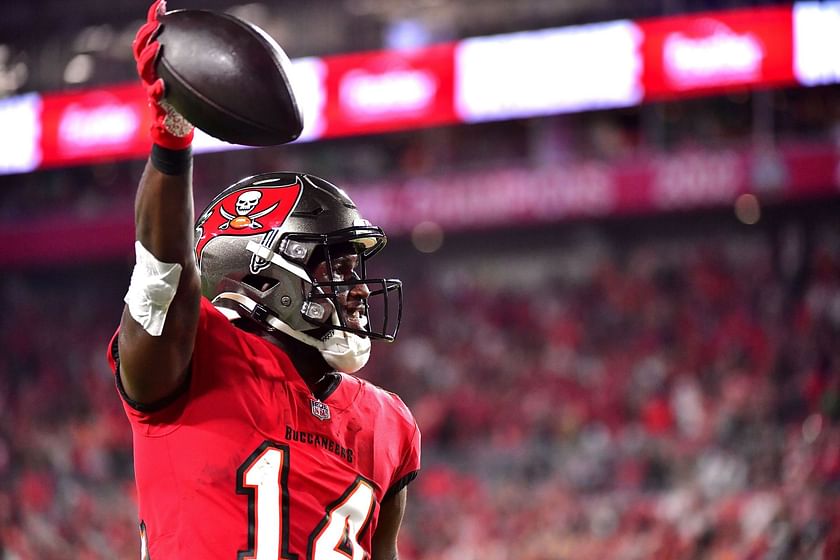 Bucs Rumors: Chris Godwin addresses changing uniform back to No. 12