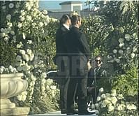 WATCH: Aaron Rodgers officiates wedding of Packers teammate