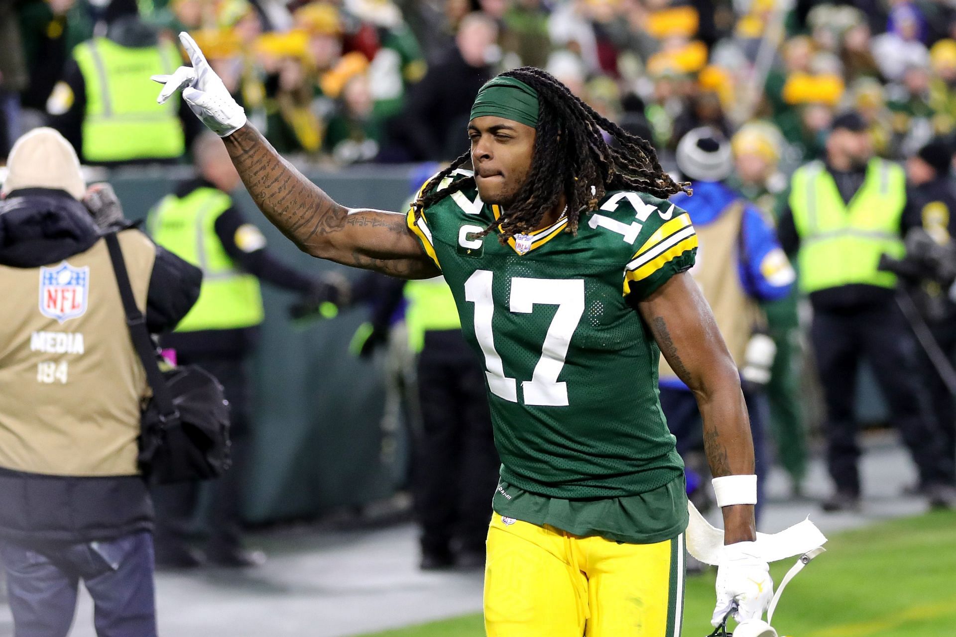 Packers use franchise tag on WR Davante Adams